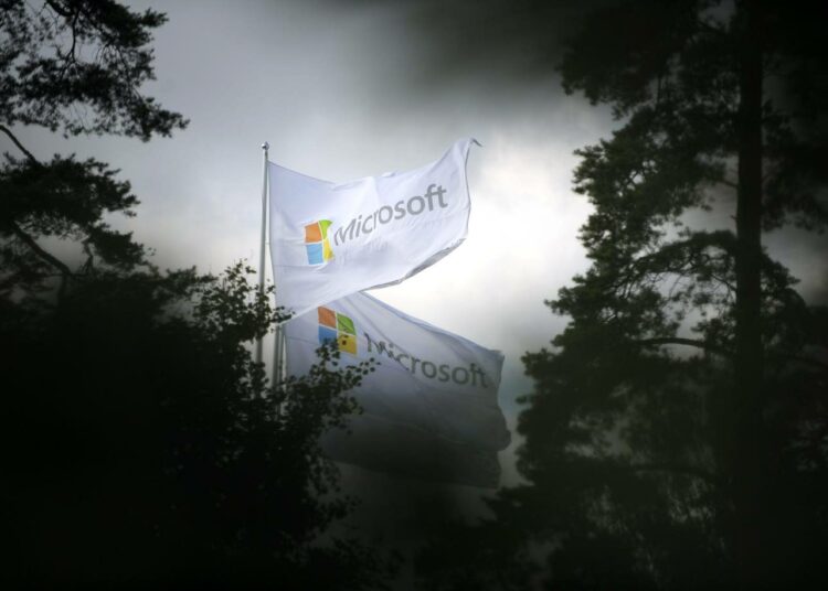Microsoftin osakkeen hinta nousi korkeimmilleen 14 vuoteen, kun yritys ilmoitti irtisanovansa 18 000 työntekijää.