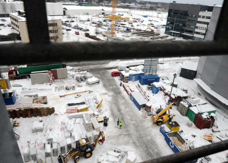 Työnantajan laiminlyönneistä johtuva putoaminen oli tutkimuksessa yleisin syy työturvallisuuden puutteista johtuva syy kuolemiin.