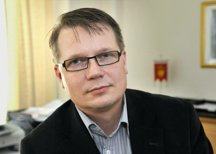 SEL:n puheenjohtaja Veli-Matti Kuntonen uskoo sopimuksen lisäävän työttömyyttä.