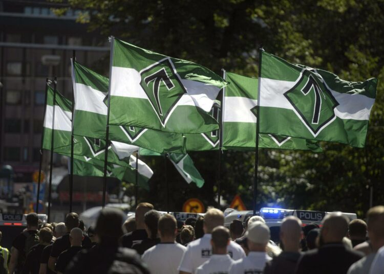 Poliisihallitus on vaatinut Pohjoismaisen vastarintaliikkeen lakkauttamista. Vihapuheestaan tunnettu PVL marssi Turun keskustassa Turussa elokuussa 2018.