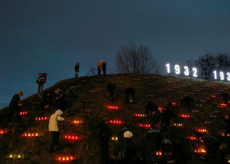 Holodomorin muistotilaisuus Ukrainassa 25.11.2017.