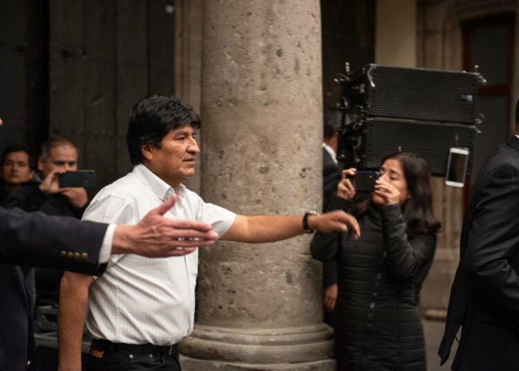 Evo Morales Mexico Cityssä maanpakoon lähtöään seuranneena päivänä eli 13. marraskuuta.