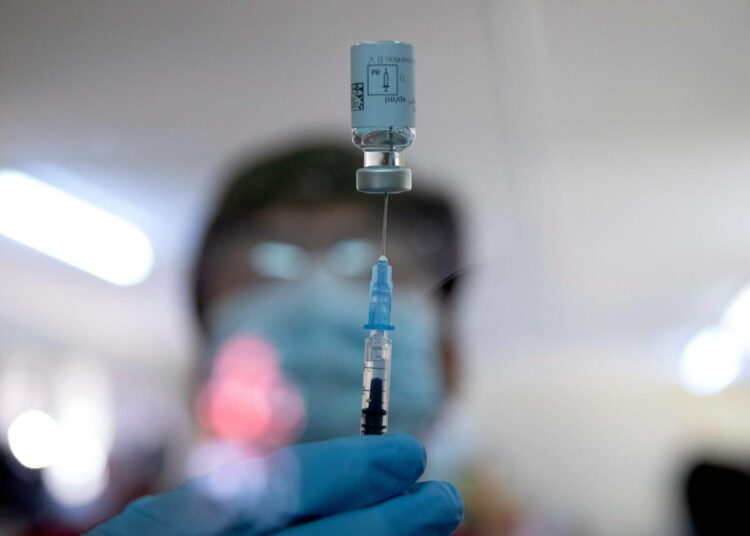 Piikitettävälle rokotteelle kehitetään nenäsumutteena annettavaa suomalaisrokotetta.