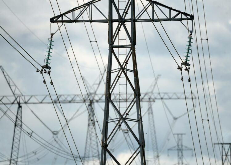 Uusissa määräaikaisissa sopimuksissa sähkön hinta nousee satoja prosentteja.