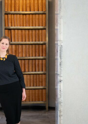 Hanna Sarkkinen nousi kansanedustajaksi vuonna 2015. Viime vaalikaudella hän toimi kahden vuoden ajan sosiaali- ja terveysministerinä.