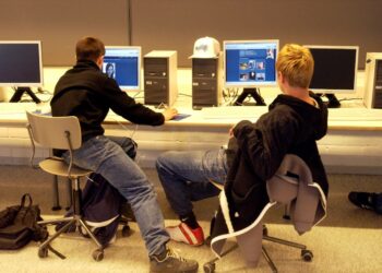 Kurssin tavoitteena on pelien tekemisen ohessa tutustuttaa nuoret yliopistoon.