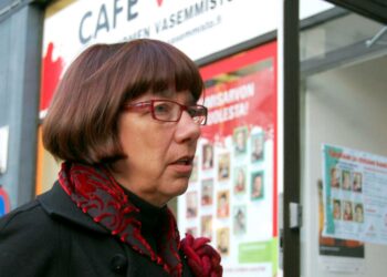 Eila Tiainen kiitti puoluettaan työmarkkinatuen tarveharkinnan poistamisesta.