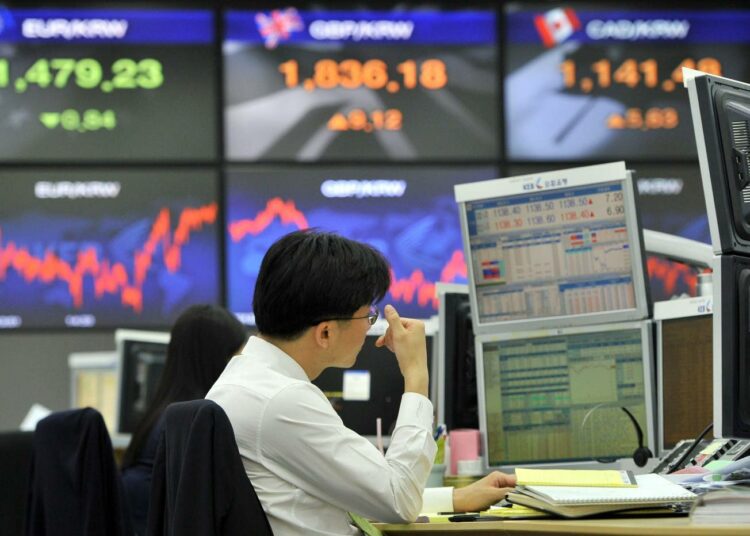 Pörssikurssit laskivat Aasiassa Kreikan vaalien seurauksena. Kuva Koreasta.