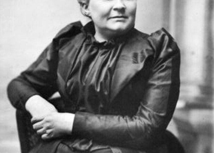 Minna Canth (1844–1897) oli kirjailija, sanomalehtinainen, yhteiskunnallinen vaikuttaja, naisasianainen, kauppias ja seitsemän lapsen äiti. Aleksis Kiven rinnalla Canth on esitetyimpiä suomalaisia näytelmäkirjailijoita.