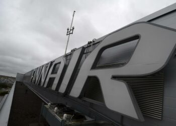 Finnairin yt-neuvotteluissa ei löydetty yhteistä vaihtoehtoa irtisanomisten ja ulkoistusten välttämiseksi.
