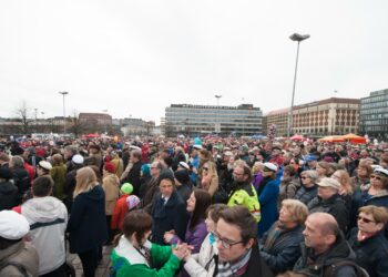 Vasemmiston on tarjottava uskottava vaihtoehto myös ihmisille, jotka ovat työelämän ulkopuolella ja pelkäävät tulevaisuuttaan.