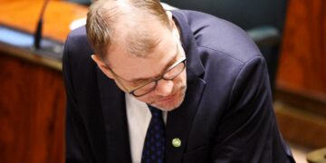 Pääministeri Juha Sipilä johtaa keskustaa.