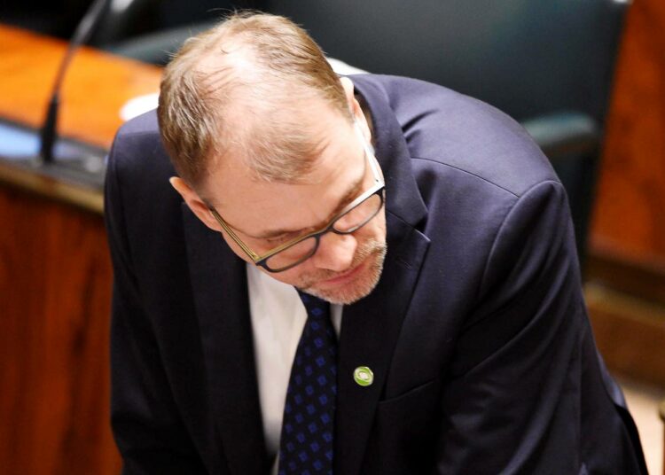 Pääministeri Juha Sipilä johtaa keskustaa.