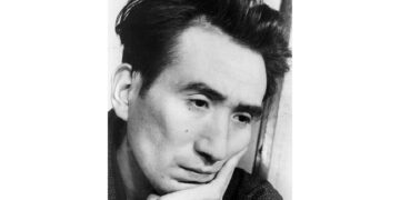 Osamu Dazai vuonna 1948.