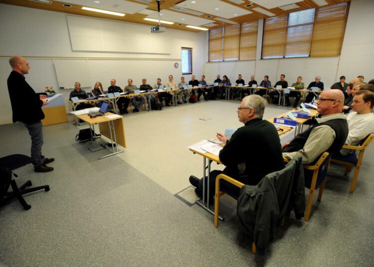SAK:n Kiljavan opiston ja Rakennusliiton Siikaranta-opiston (kuva) opintotoiminta jatkuu kummassakin paikassa, vaikka hallinto ja opettajakunta yhdistetään.