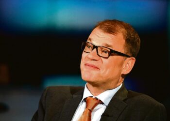 Pääministeri Juha Sipilän johdolla tarjoiltu yhteiskuntasopimus ei ottanut tulta. Nyt suunnilleen samaa yritetään väkipakolla.