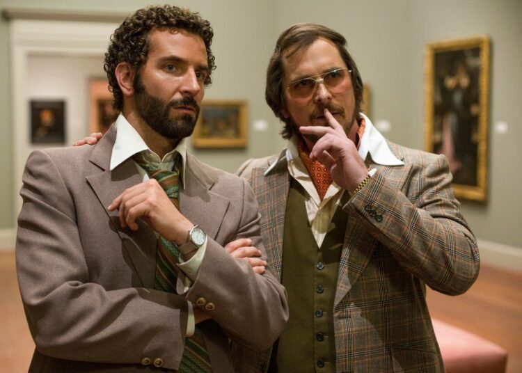 American Hustle sai peräti 10 Oscar-ehdokkuutta ja palkittiin kolmella Golden Globella ja lukuisilla muilla palkinnoilla.