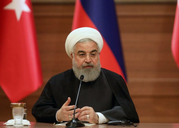 Iranin presidentti Hassan Rouhani puhumassa Ankarassa 4. huhtikuuta.