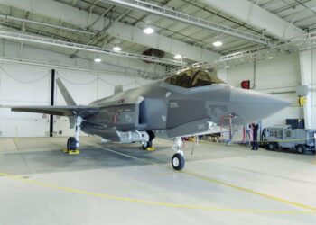 Tältä näyttää Suomen tuore hankinta,  F-35 hävittäjä.