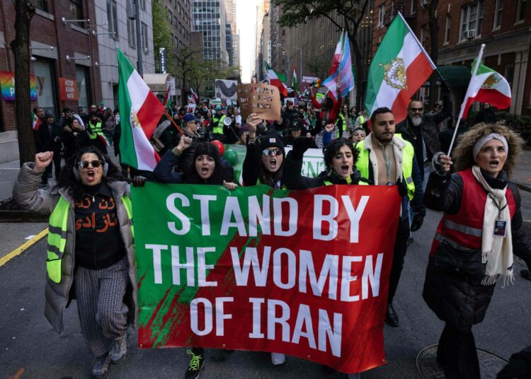 Iranin hallintoa vastaan on järjestetty protesteja monissa kaupungeissa eri puolilla maailmaa.