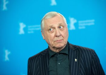 – Taide-elokuvaa on yhä vaikeampi tehdä yleensäkin, ja olen yli 80-vuotias. Vanhoihin ei luoteta. Mutta en lakkaa yrittämästä, elokuvaohjaaja Peter Greenaway sanoo.