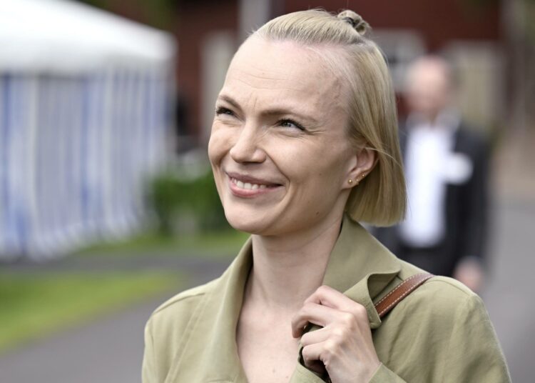 Minja Koskela kritisoi valtiovarainministerin toimia.