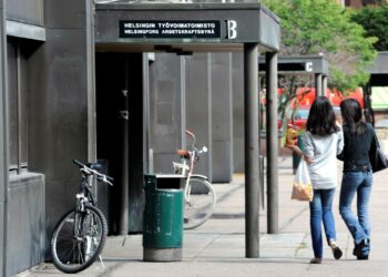 Helsingin seudulla oli kesäkuussa nuoria alle 25-vuotiaita, työttömiä työnhakijoita 6 510 eli 3 240 enemmän kuin vuotta aikaisemmin.