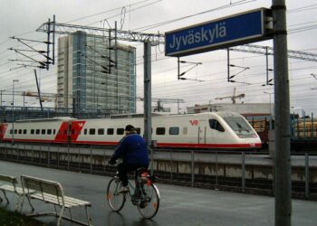 Jyväskylään kulkee Pendolino.