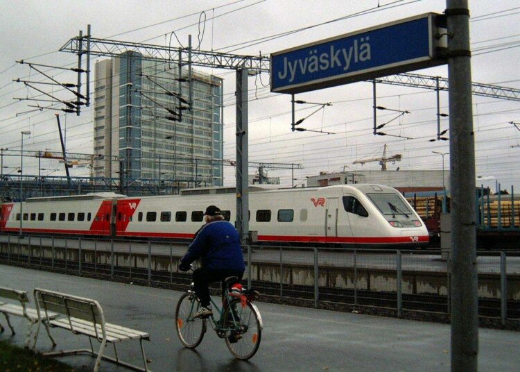 Jyväskylään kulkee Pendolino.