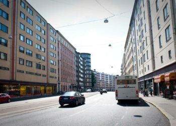 HSL:n tavoitteena on matkustajamäärän lisäksi lisätä myös joukkoliikenteen kulkumuoto-osuutta.