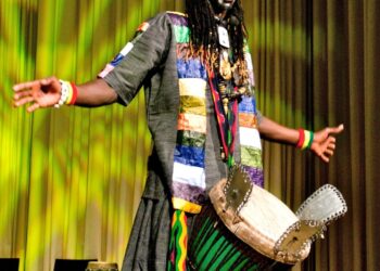 Pape Cisse järjestää Waaw-festivaalin Jyväskylässä yhdessä Mama Africa Jkl -yhdistyksen kanssa.