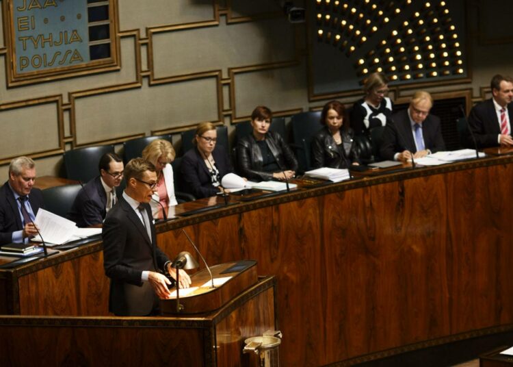 Pääministeri Alexander Stubb totesi, että lapsilisäpäätöksessä on vikoja.