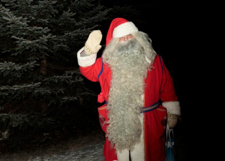 Joulupukki on pitänyt pintansa, sillä se ei ole Pyhän Nikolauksen pohjoinen, pitkäkarvainen alalaji.