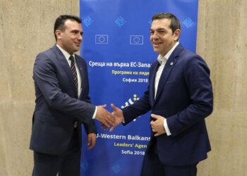 Makedonian pääministeri Zoran Zaev ja Kreikan pääministeri Alexis Tsipras tapasivat EU:n ja Länsi-Balkanin huippukokouksessa Sofiassa viime torstaina.