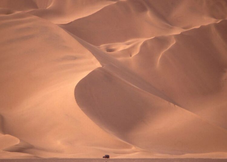 Sahara on maailman laajin kuiva ja kuuma autiomaa.