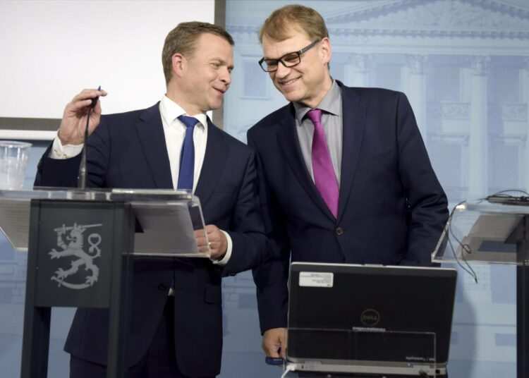 Valtiovarainministeri Petteri Orpo ja pääministeri Juha Sipilä.
