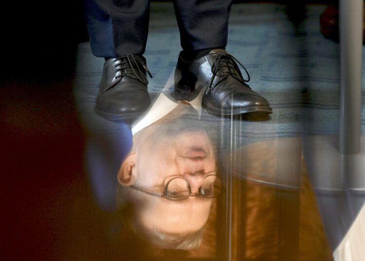 Pääministeri Petteri Orpo eduskunnassa 26. syyskuuta.