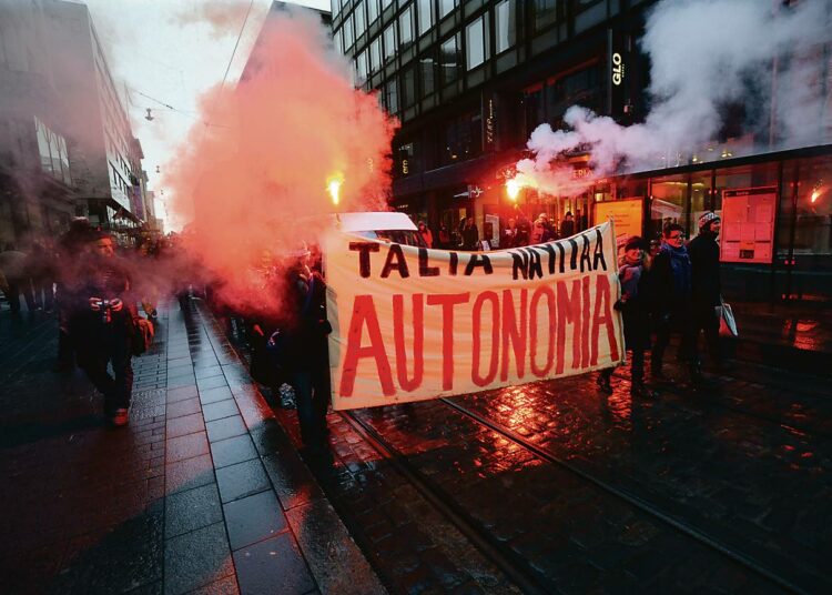 Uutta yliopistolakia vastutettiin mielenosoituksella Helsingissä viime helmikuussa.