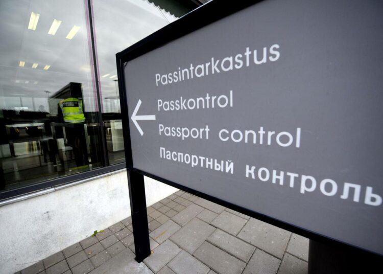 - Poliittista yhdentymistä huomattavasti myönteisemmin nuoret suhtautuvat Euroopan taloudelliseen yhdentymiseen ja kansalaisten vapaaseen liikkuvuuteen Euroopassa, kertoo tutkija Annika Suoninen.