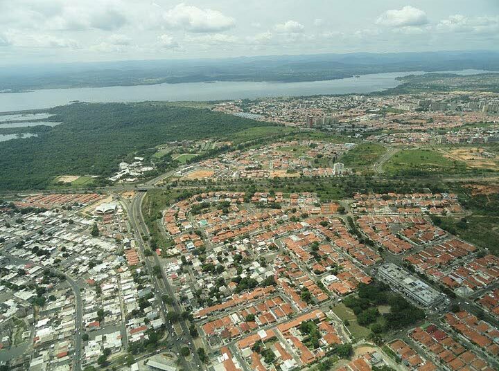Ciudad Guyana on lähes miljoonan asukkaan kaupunki Orinonoco- ja Caroníjokien yhtymäkohdassa Venezuelassa.