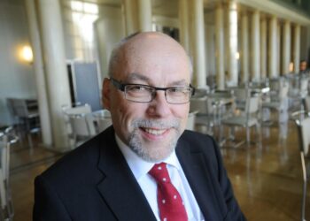 Kansanedustaja Erkki Virtanen.