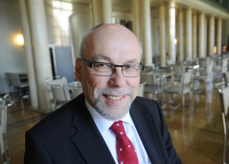 Kansanedustaja Erkki Virtanen.