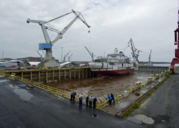Rauman kaupunki ostaa STX:n telakka-alueen.