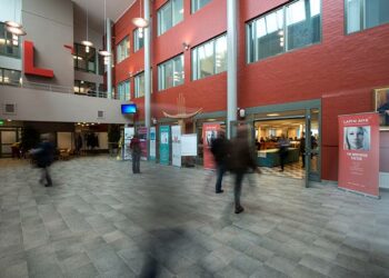Lapin ammattikorkeakoulu alkaa julkaista uutta aikakauslehteä.