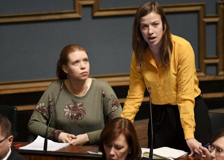 Kansanedustaja Anna Kontula (vas) sanoi, että tulevaisuus on vielä päätettävissämme.