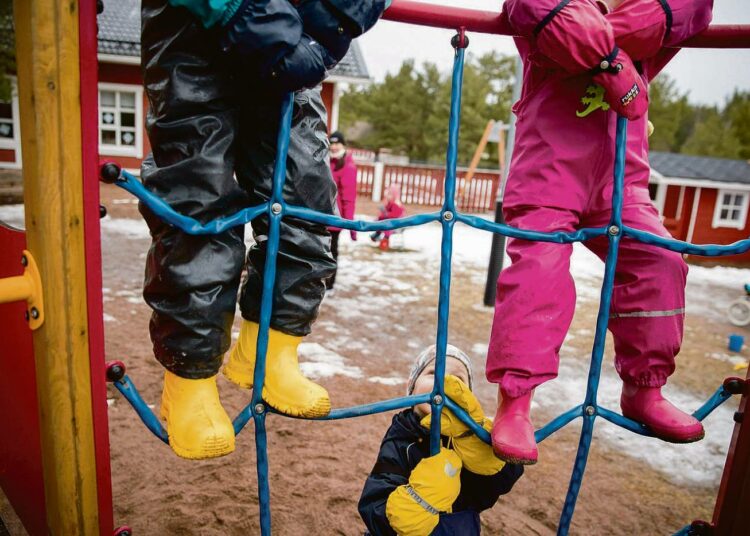 Varsinkin pienillä lapsilla toistot ja rutiinit luovat turvallisuuden tunnetta.