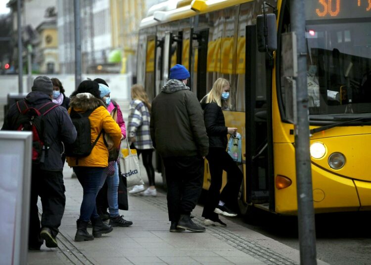 Turku ja muut maakuntien keskuskaupungit jäävät hyvinvoinnissa parhaan ryhmän jälkeen työllisyydessä, mediaanibruttotuloissa ja äänestysaktiivisuudessa.