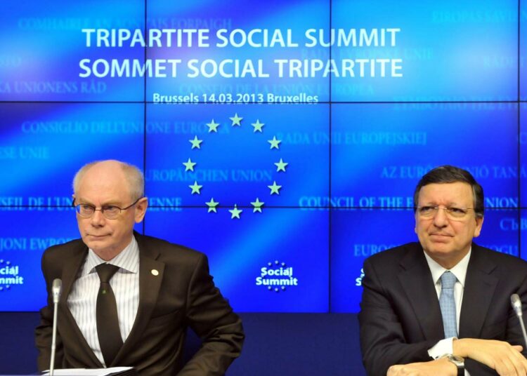 Nyt sen myöntävät jo euroherratkin: talouskuri pahentaa sosiaalista kriisiä Euroopassa. Kuvassa ”EU:n presidentti” Herman van Rompuy ja komission puheenjohtaja Jose Manuel Barroso.