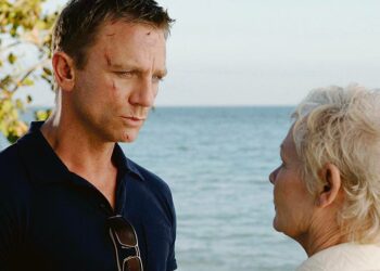 Ensimmäinen Daniel Craigin pääosittama James Bond -seikkailu siirtää sankari-agentin ensimmäistä kertaa 2000-luvulle. Kuvassa Daniel Craig ja Judi Dench.
