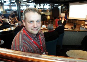 Työnantajat hakevat paikallisen sopimisen laajentamisella sitä, että voitaisiin sopia alle työehtosopimusten minimin, varoittaa Jussi Karimäki.